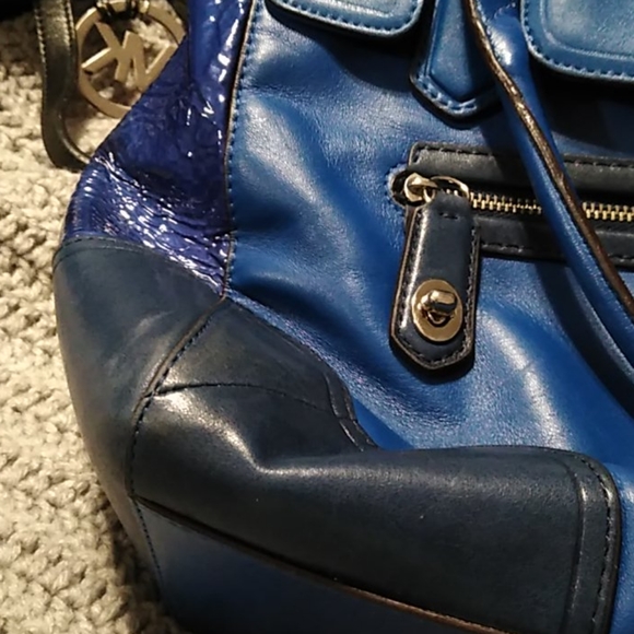 Coach - Picture 6 of 8